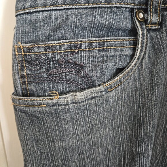 Penningtons Chicago Fit 5-Pocket Grey Denim Jeans (26W) - Picture 4 of 8
